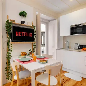 https://whome-intendente-modern-1-bed-w-lift-ac-in-top-notch-location.hotels-lisbon-portugal.com