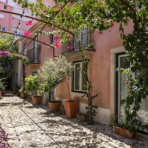 https://villa-domingues.hotels-lisbon-portugal.com